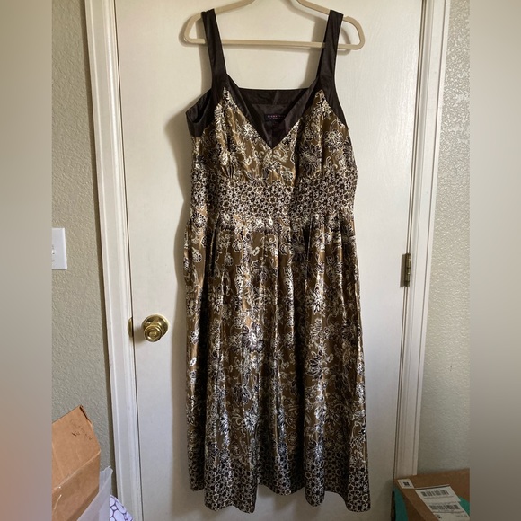 🌞Signature Robbie Bee Satin Brown Paisley Sequin Sleeveless Midi Dress - Picture 1 of 9